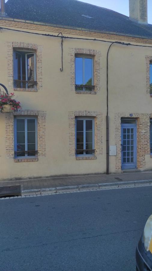 Aubigny Sur Nere Aparthotel Luaran gambar