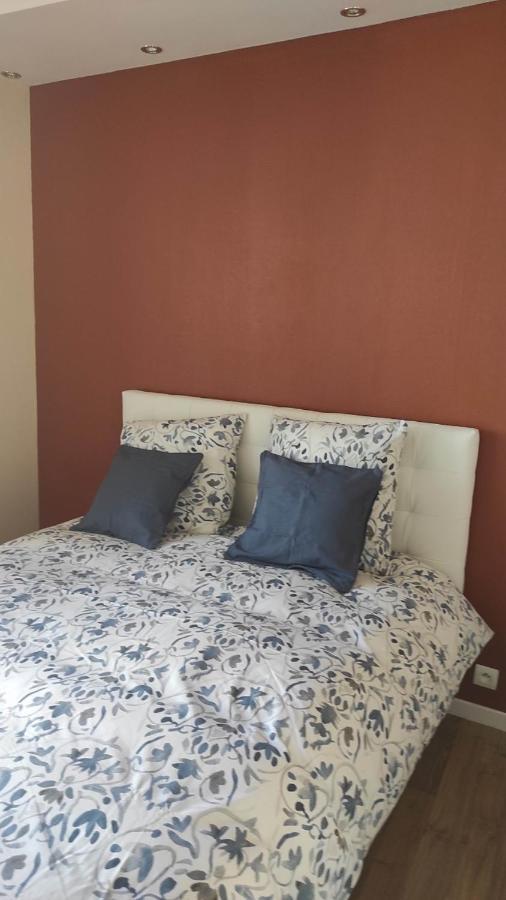 Aubigny Sur Nere Aparthotel Luaran gambar