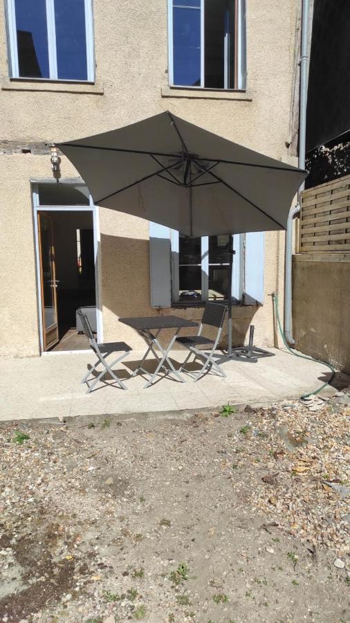 Aubigny Sur Nere Aparthotel Luaran gambar